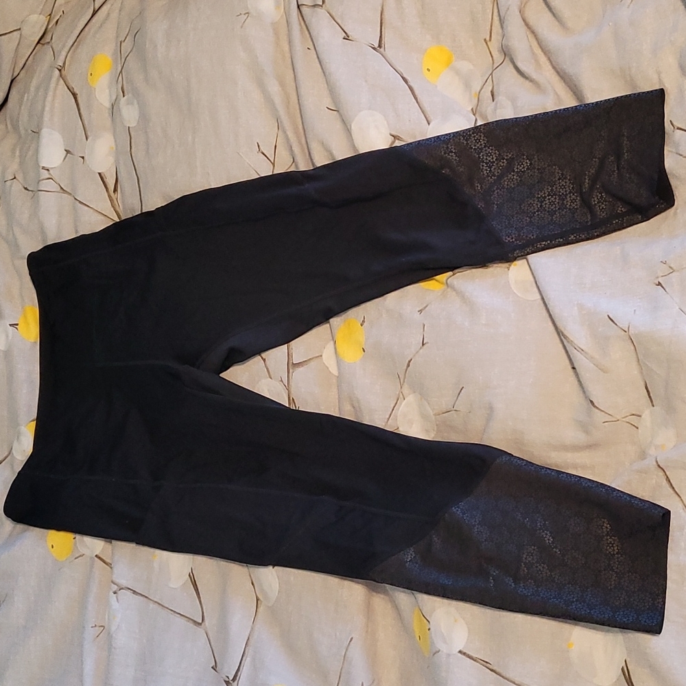 Black flower power luxe high-rise 7/8 24" Zyia